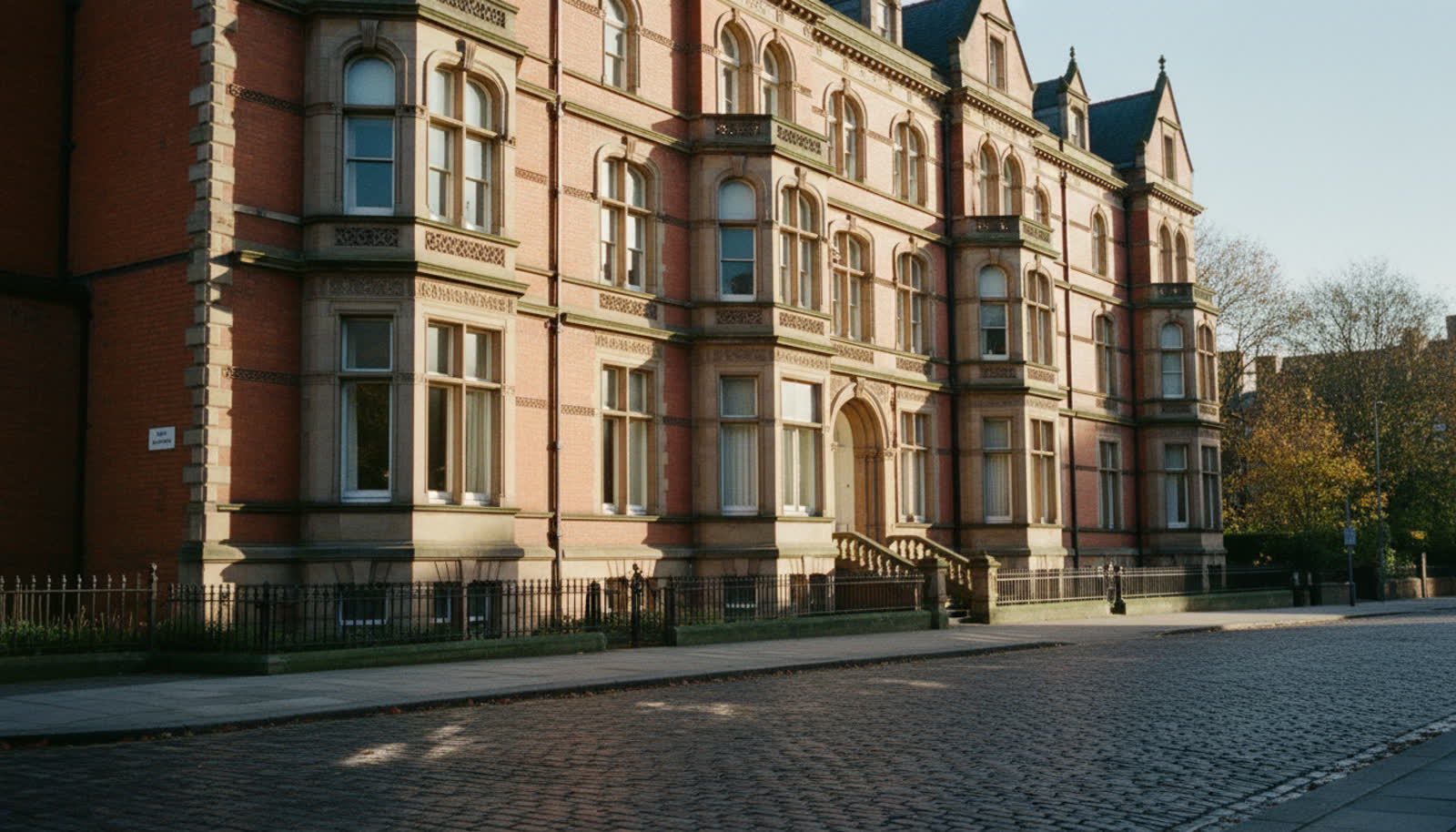 Buying a leasehold flat with a short lease: what to know before you offer